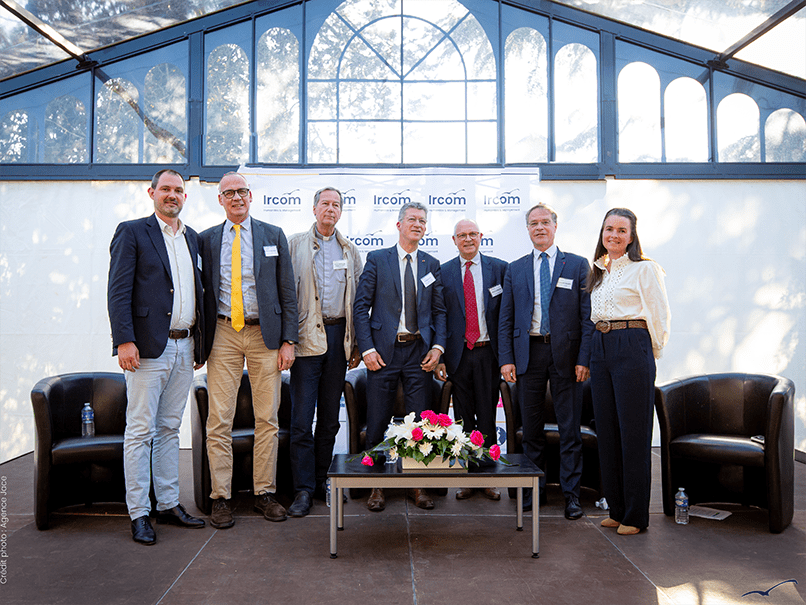 40 ans Ircom
Johan Glaisner, Bertrand Senez, Père Henry de Villefranche, Philippe Jost, Pierre Collignon, François Asselin, Laure Buchmüller
Du cœur à l'ouvrage
Crédit photo : Agence Jace