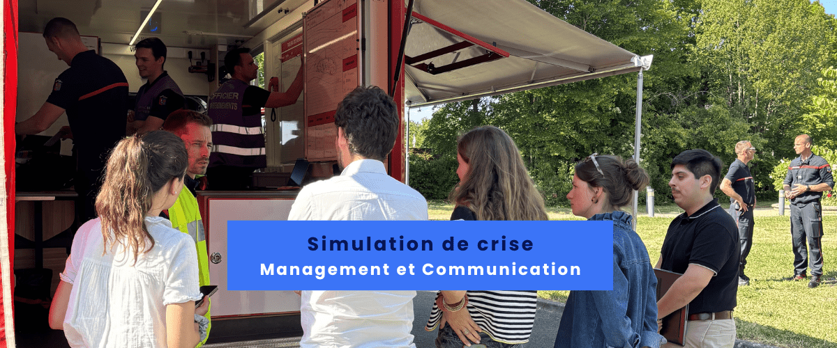 Les étudiants en communication en simulation de crise